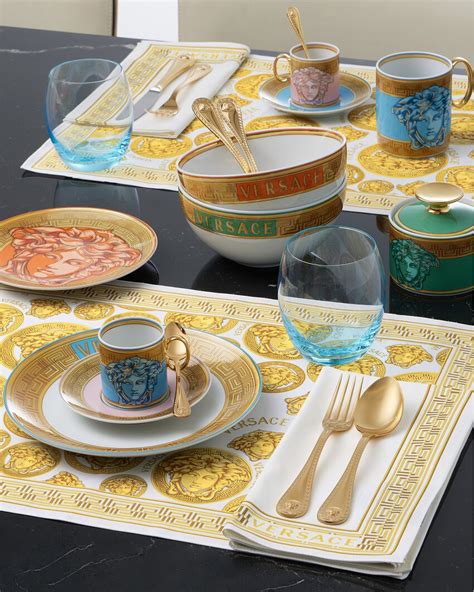 Medusa Amplified Napkin & Placemat Set 